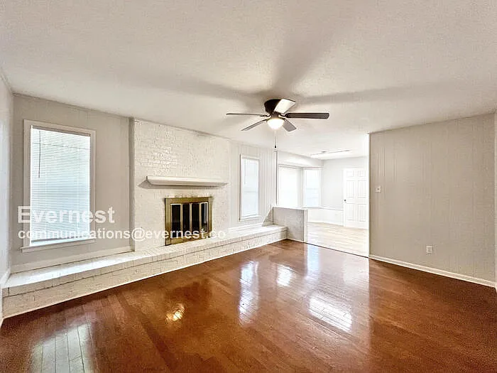 5697 Tulip Tree Dr — Photo 5