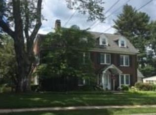 77 Van Buren Ave, West Hartford, CT 06107
