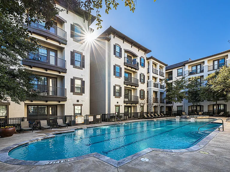Monterra Las Colinas Apartments — Photo 20