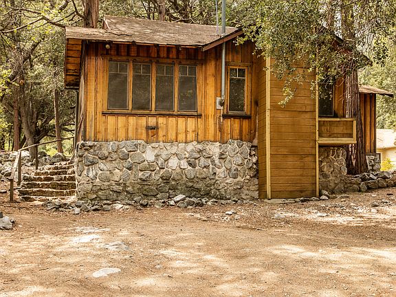 2nd image of 40191 Valley Of The Falls Dr