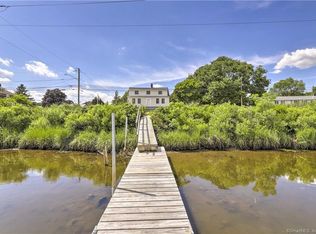 945 Stonington Rd, Pawcatuck, CT 06378