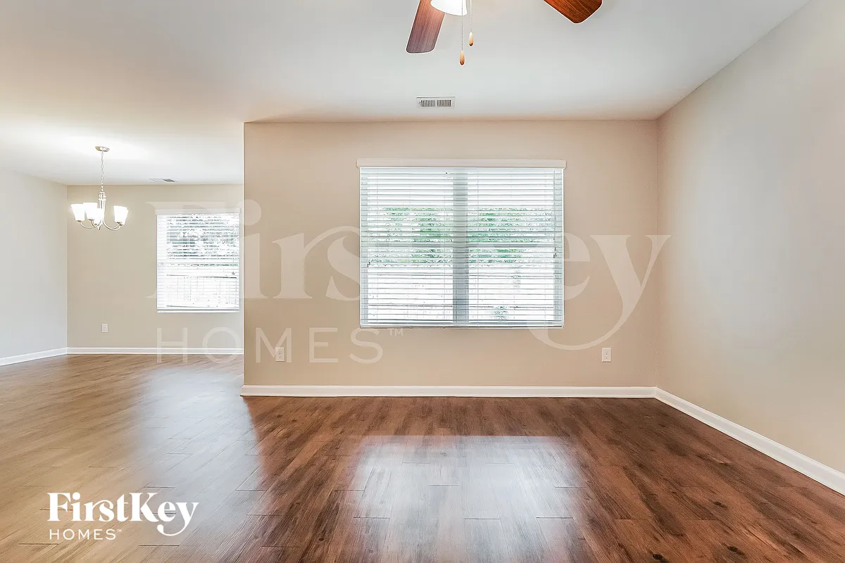 Building Photo - 549 Waterstone Dr