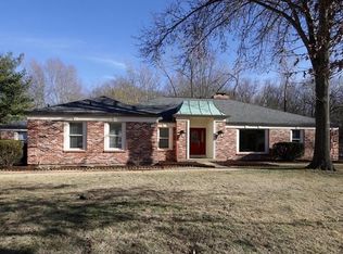 15188 Isleview Dr, Chesterfield, MO 63017