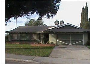 2nd image of 2906 Bautista St