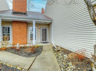 145 Villagegreen Ct, Warwick, NY 10990