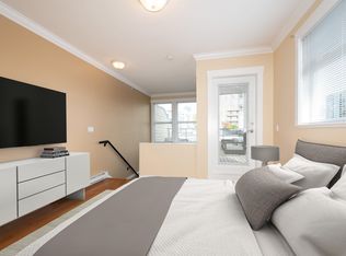 152 E 12th St #304, North Vancouver, BC