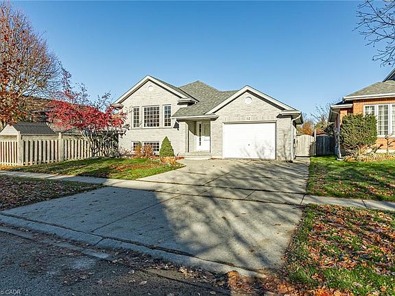 4th image of 62 Oriole Cres