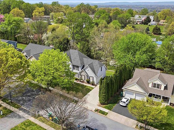 5th image of 1221 Jill Dr