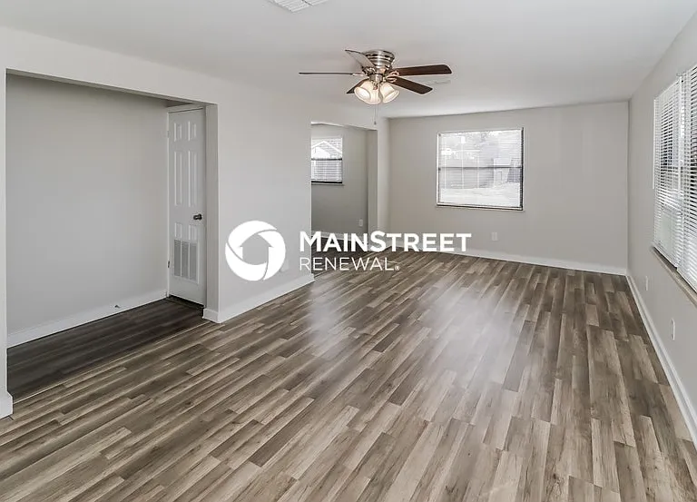 637 W Alamo Dr — Photo 4