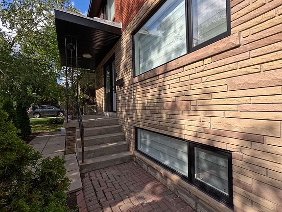 3rd image of 77 Hove St E