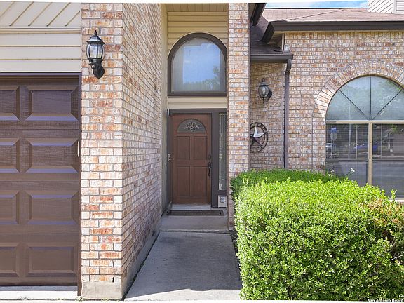 3rd image of 3303 Green Spring Dr