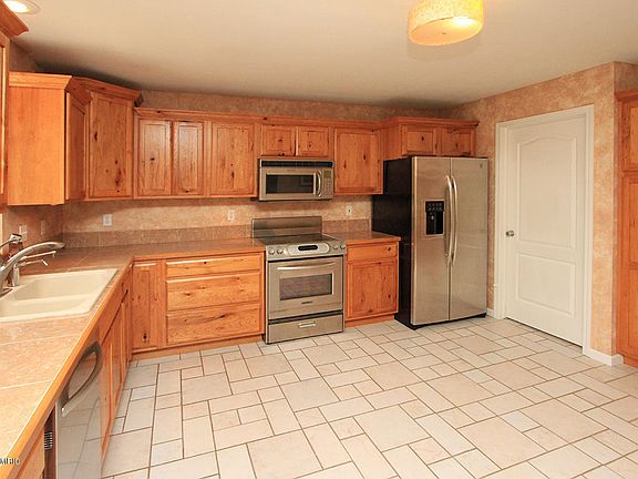 3rd image of 1528 Auburn Woods Trl