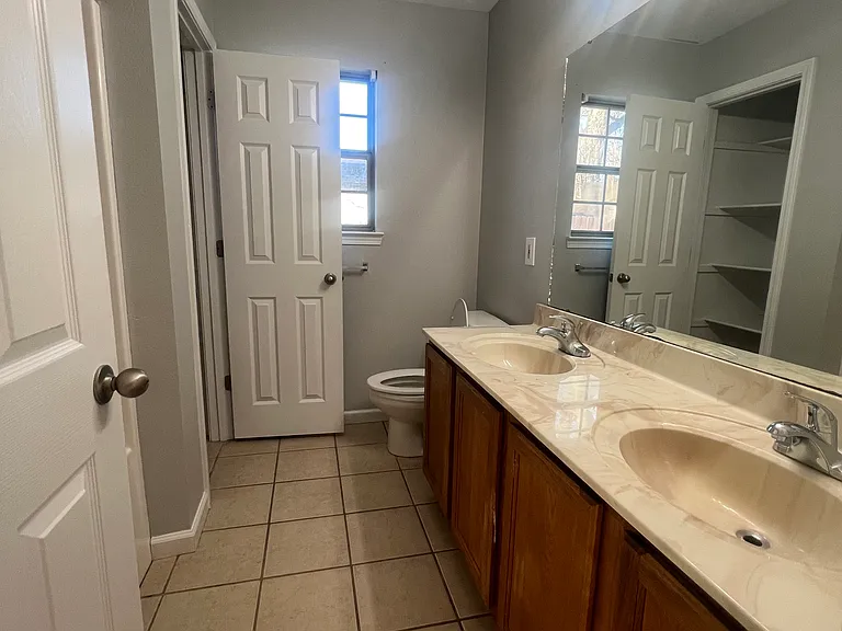 225 Shiloh Dr — Photo 7