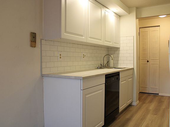 3rd image of 96 Main St #3