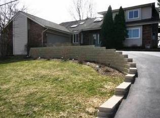 1001 Division St, Barrington, IL 60010