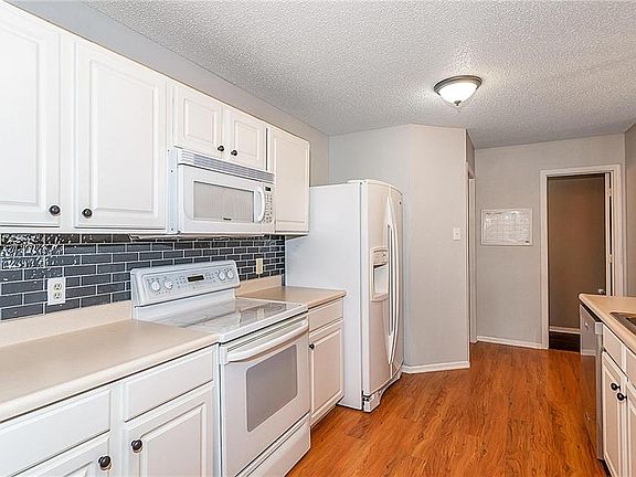4th image of 12175 Belfry Dr