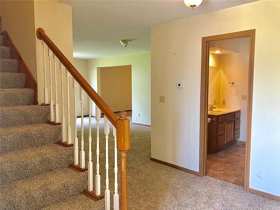 2nd image of 4612 Hunters Glen Dr