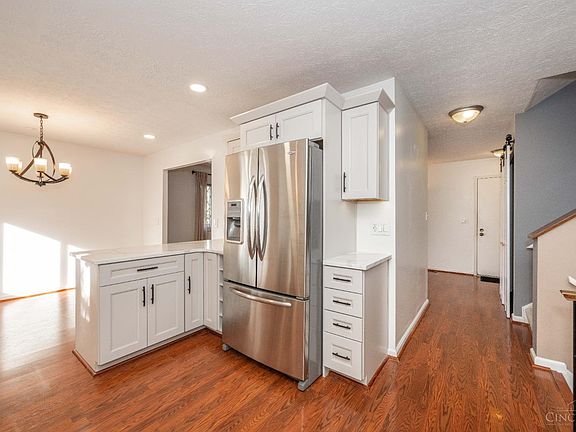 5th image of 290 Francisridge Dr