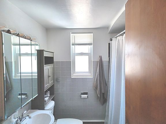 5th image of 1539 Franklin Ave APT 4