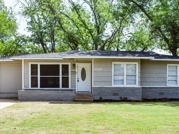 1919 S China St, Brady, TX 76825