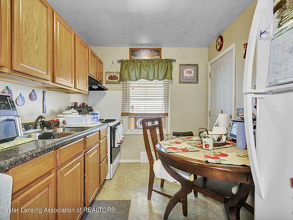 5th image of 1804 Bradley Ave