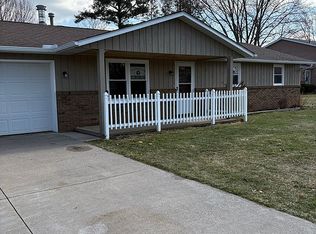6611 Rosedale Dr, Amherst, OH 44001