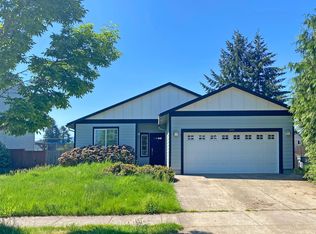 1052 Charlie Ave, Lebanon, OR 97355