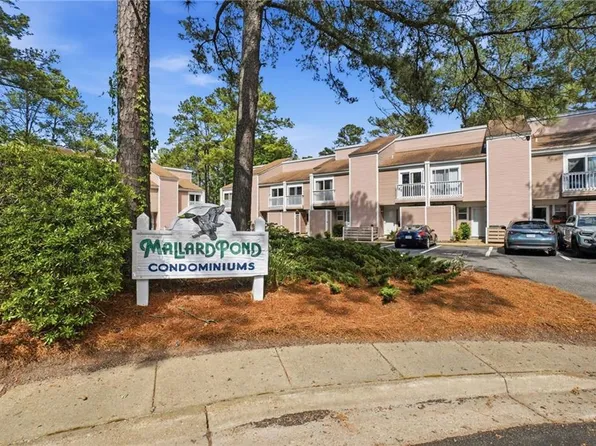 1310 Linkhorn Cir, Virginia Beach, VA 23451