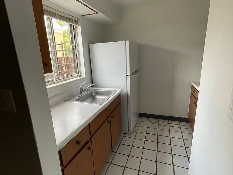 167 E 14th Ave — Photo 35