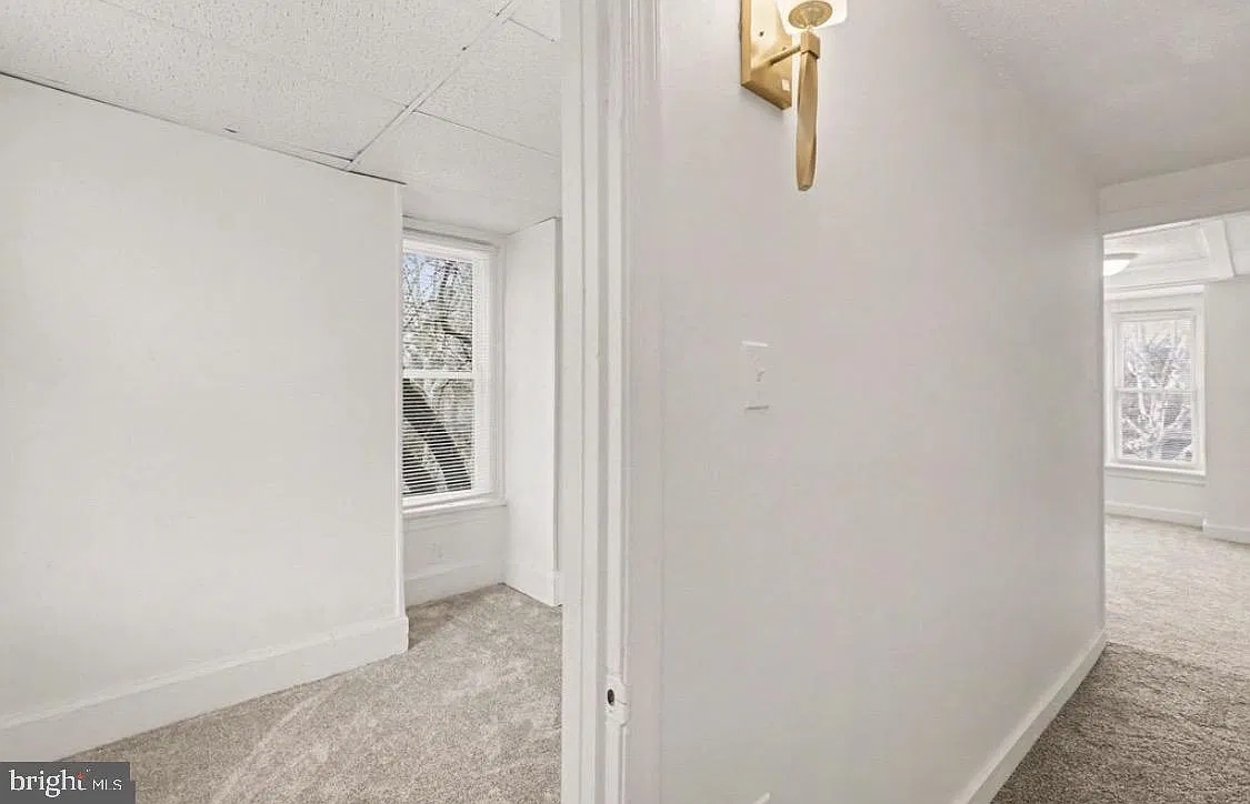 3 bed, 1.0 bath, 1800 sqft, $1,500 — Photo 3