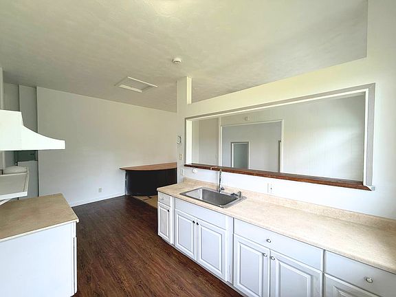 2nd image of 15-1721 25th Ave #C