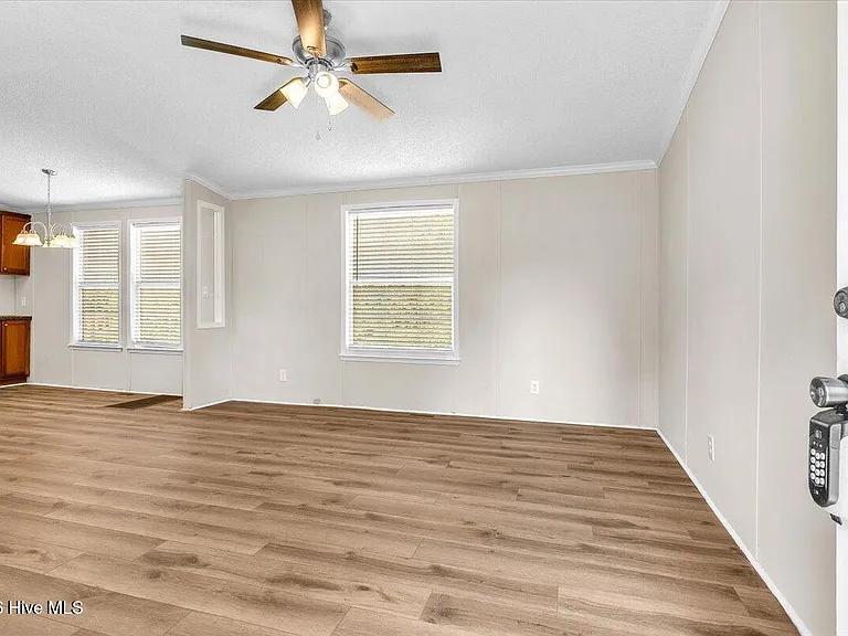 112 Coot Davis Rd — Photo 3