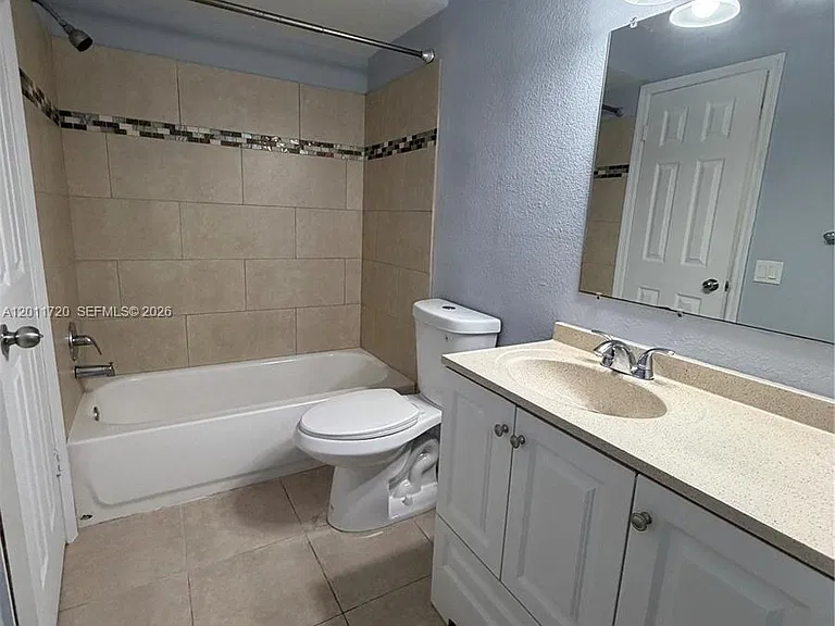 1306O0 Vista Isles Dr #221 — Photo 7