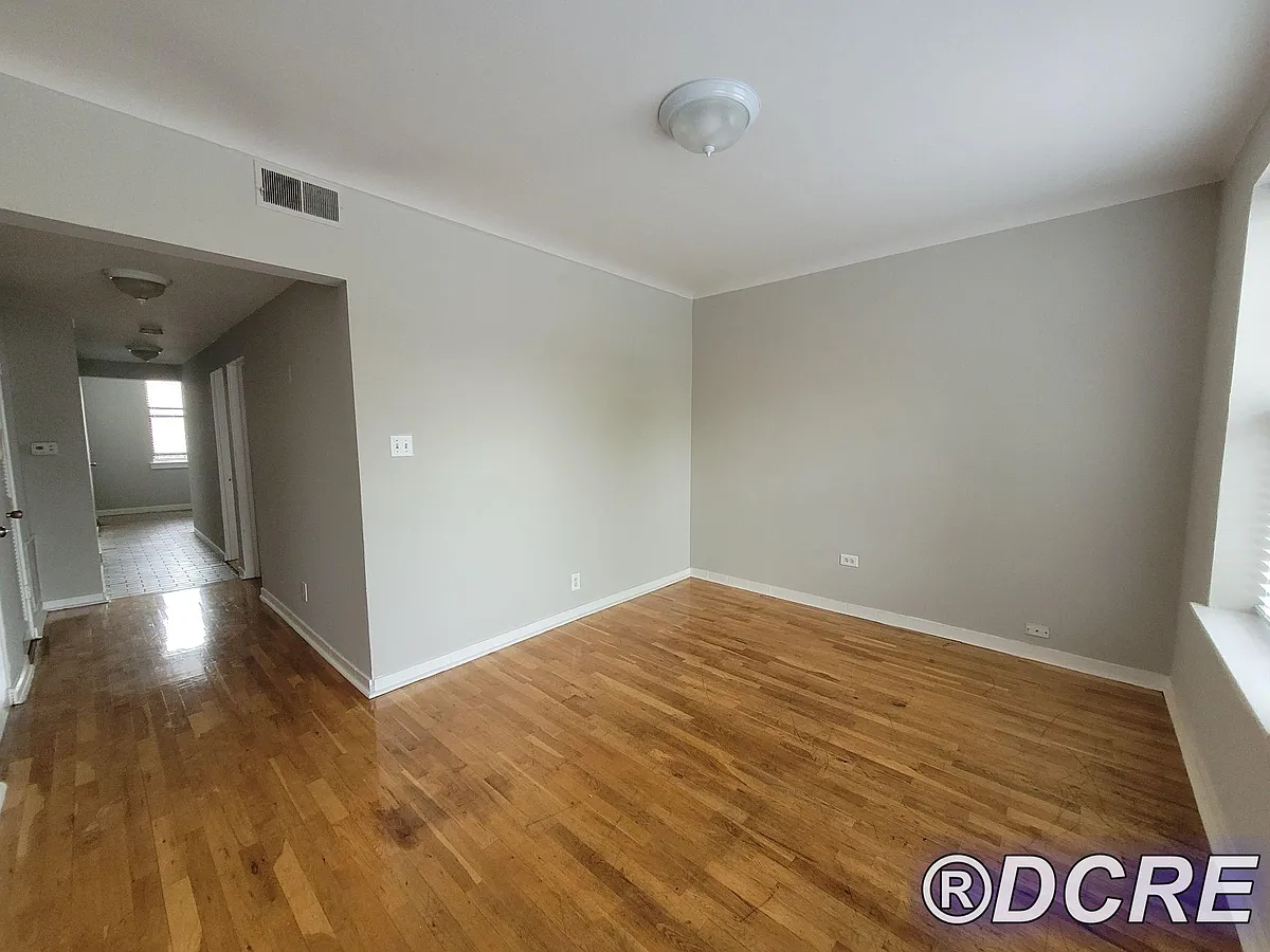 Building Photo - 1551 N Saint Louis Ave #2