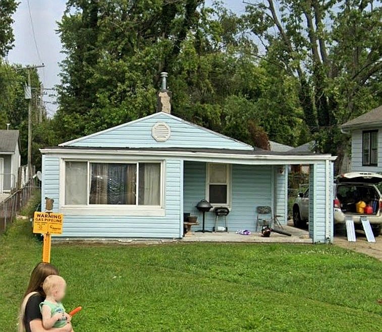 1st image of 1524 N Summit Ave