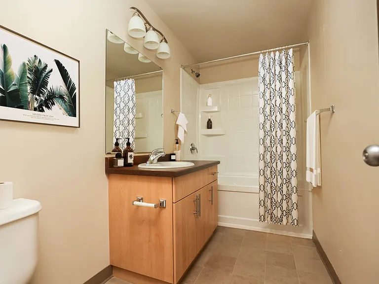 21 Mayfair Pl — Photo 7