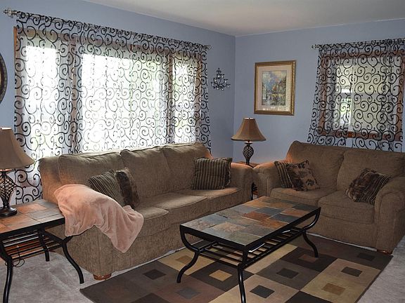 4th image of 601 Glenn St
