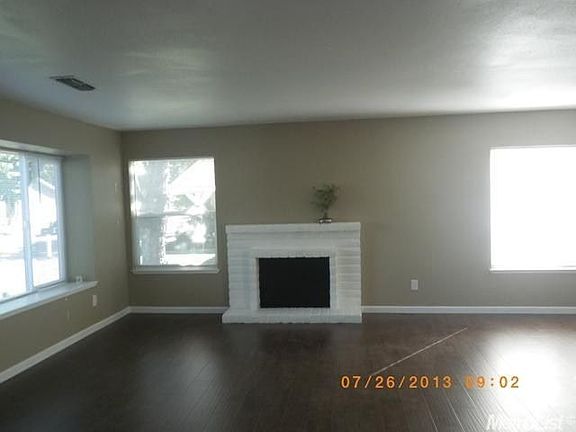 2nd image of 9416 Roseport Way