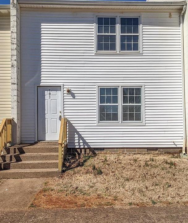 1st image of 703 Catalpa Ct