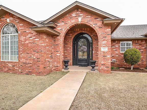 4th image of 11 Crockett Cir