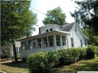 611 Monmouth Ave, Ocean Gate, NJ 08740