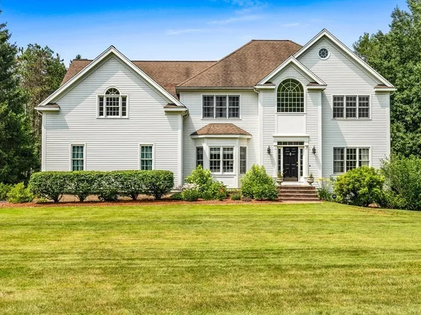 19 Daniel Shays Rd, Hopkinton, MA 01748