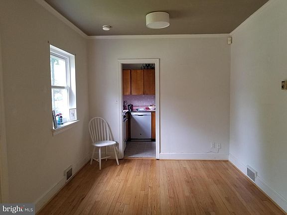 5th image of 1243 N Vermont St