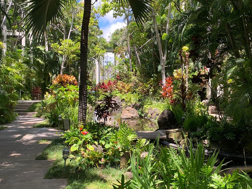 Lush gardens throughout the apartment complex, making it private and serene.