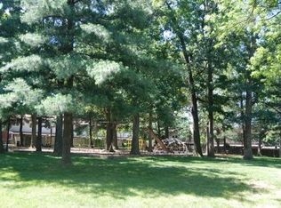 142 N Baylor Dr, Sterling, VA 20164