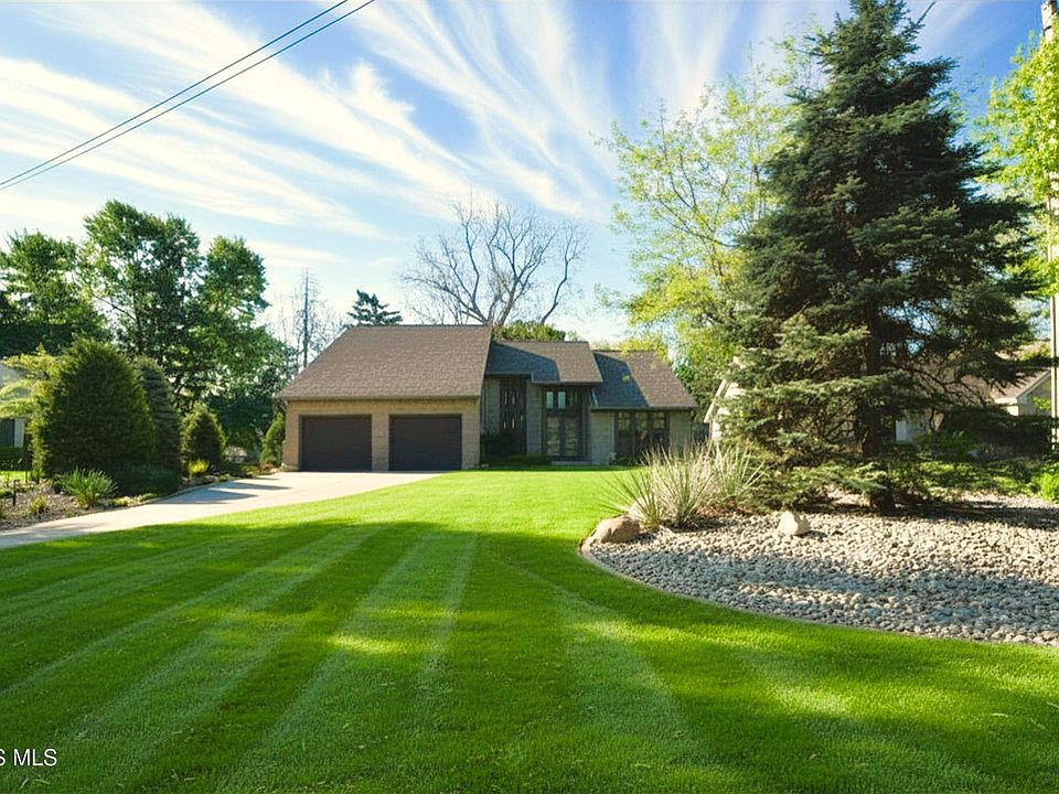 1st image of 530 Elmway Dr