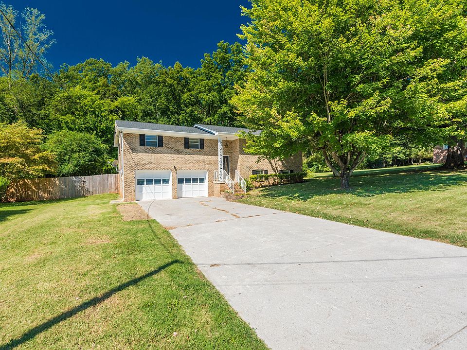 1st image of 1027 Greenwich Dr