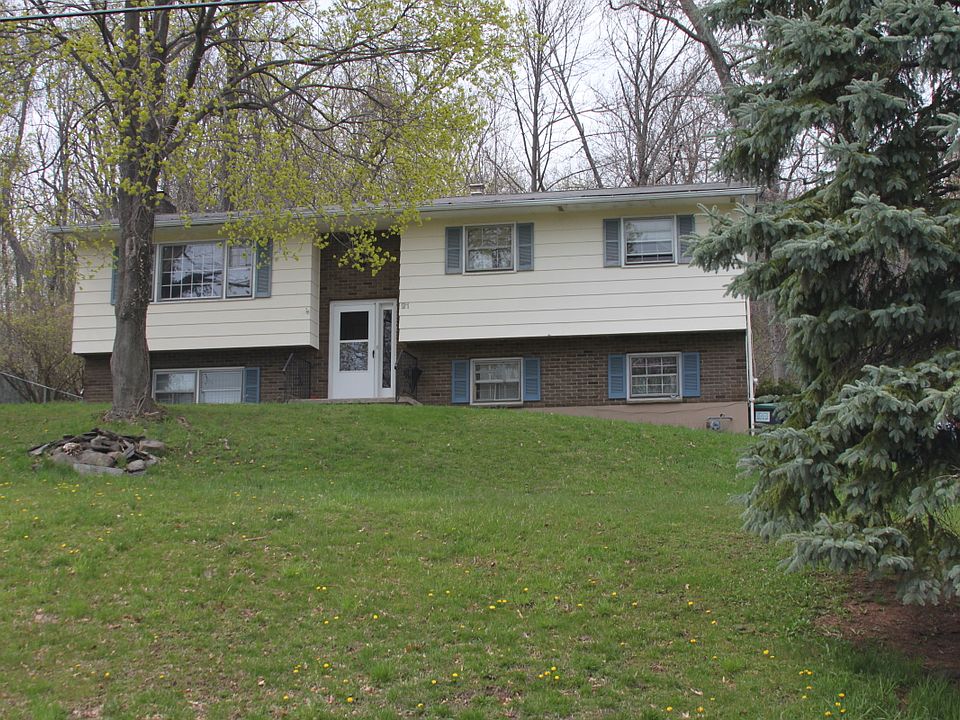 1st image of 21 Yankee Maid Ln