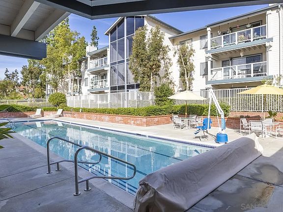 3rd image of 1664 Circa Del Lago Unit E204