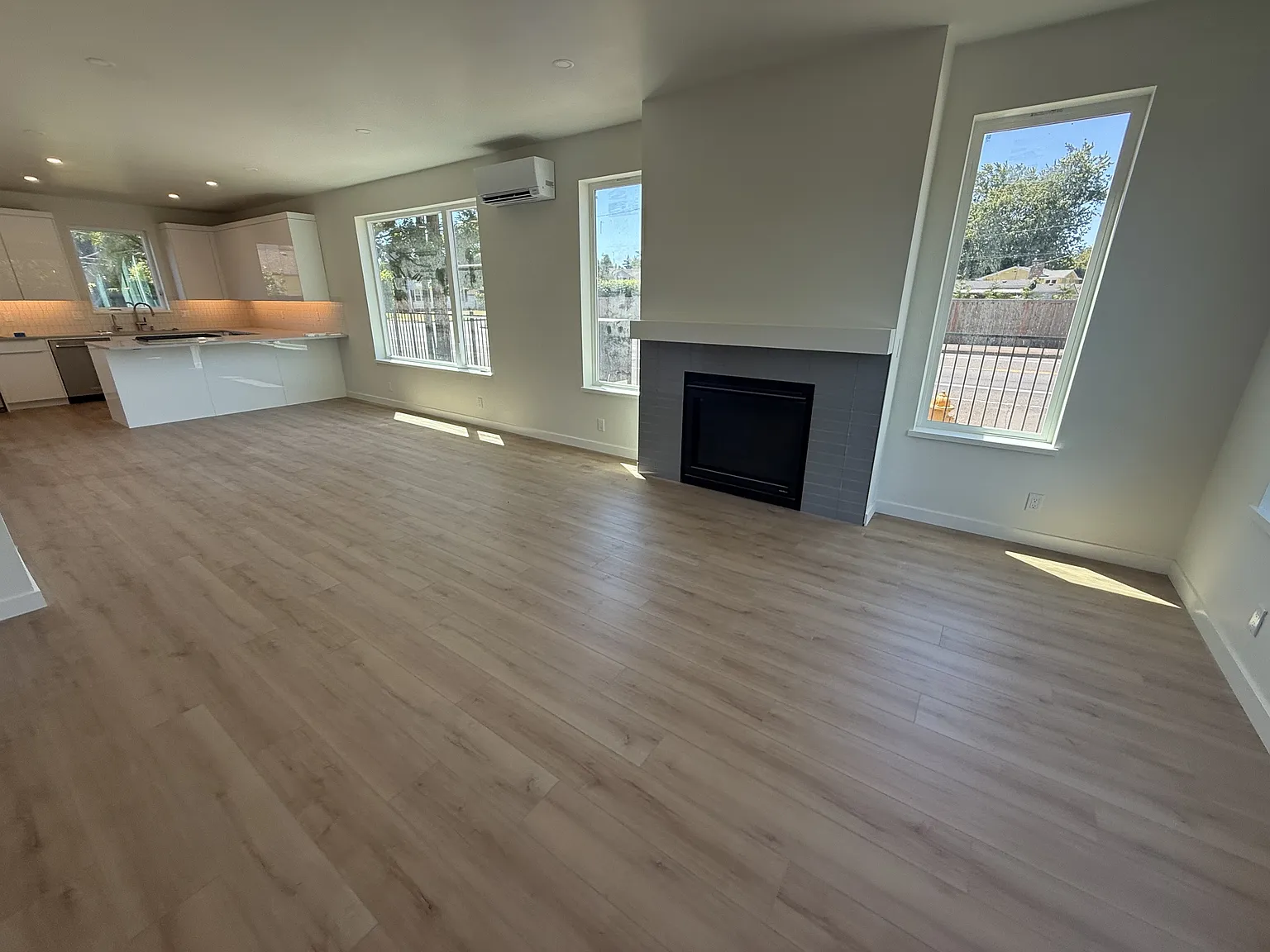 2210 Emerson Drive - 1 — Photo 2